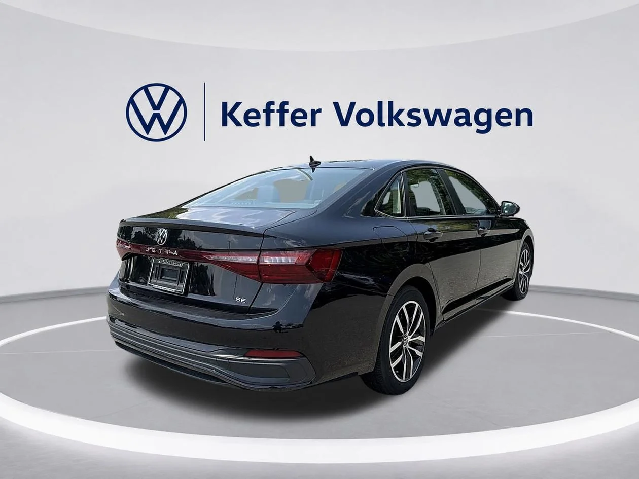 Used 2025 Black Volkswagen 1.5T SE image 5