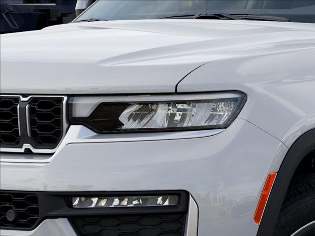 New 2026 Bright White Clear-Coat Exterior Paint Jeep Limited 4x4 image 10