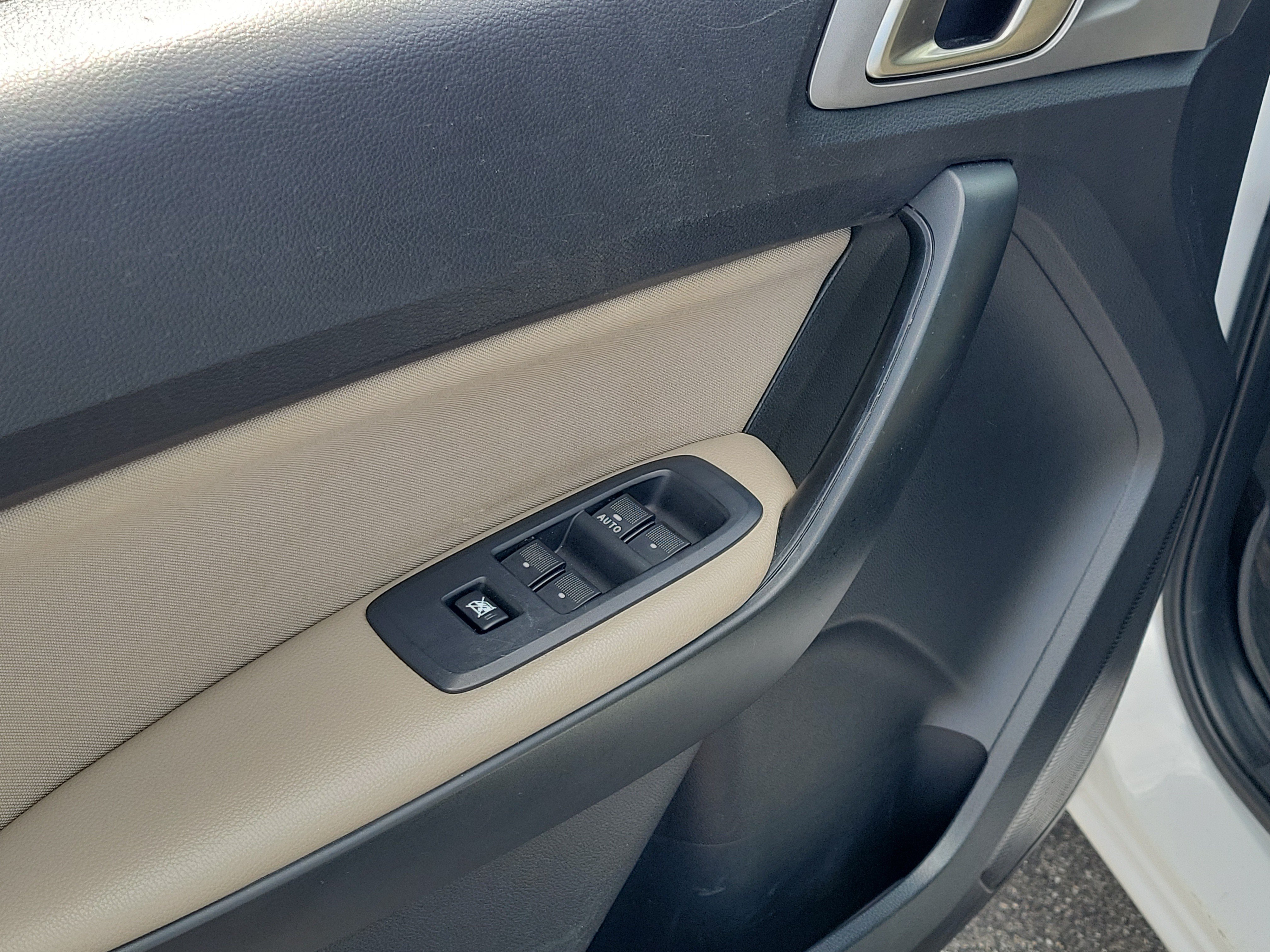 Used 2020 Oxford White Ford XLT image 19