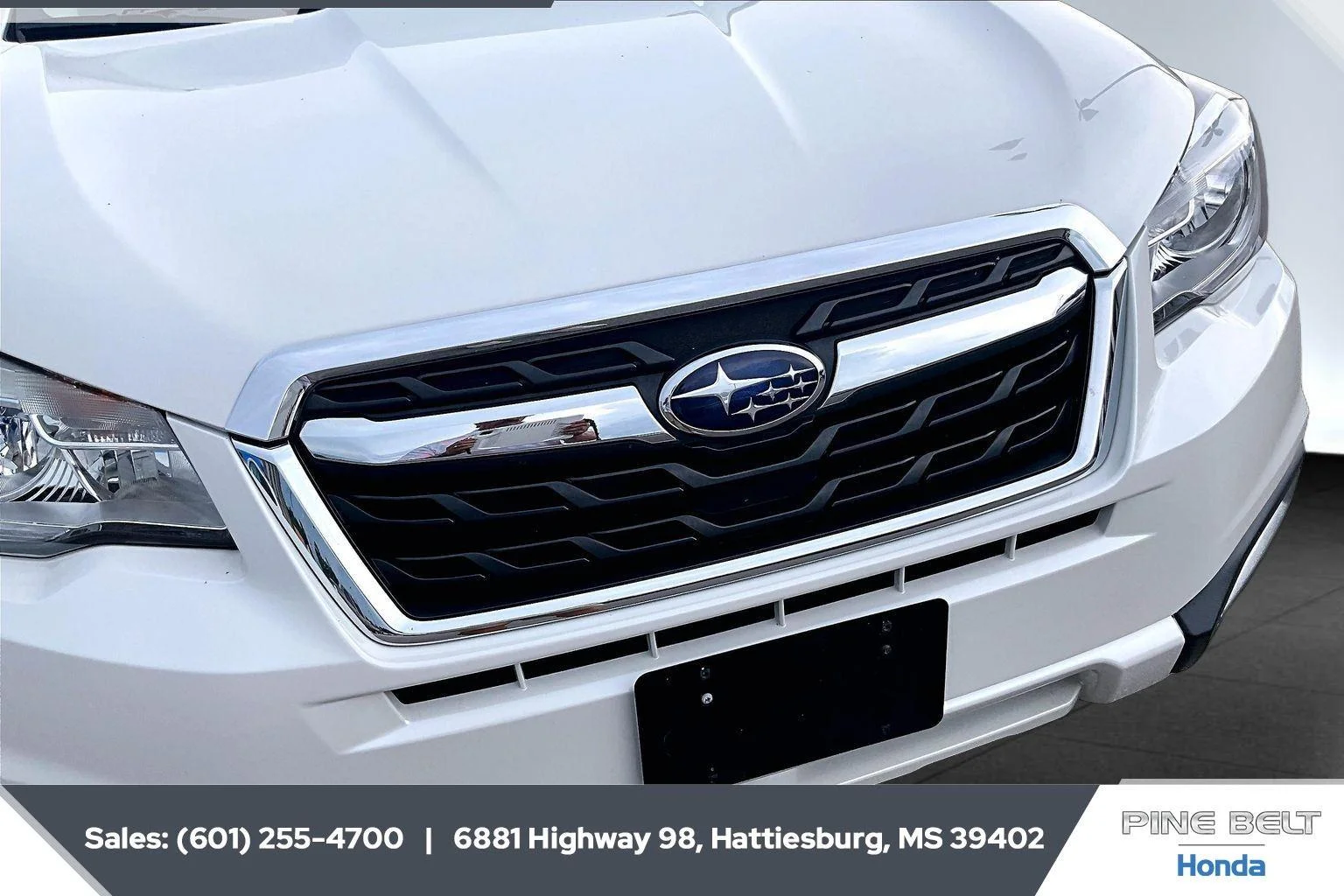 Used 2018 Crystal White Pearl Subaru Premium image 21