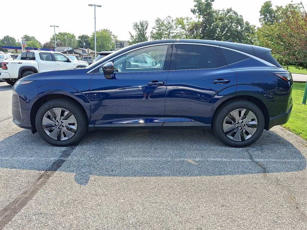Used 2025 Blue Nissan SL image 4