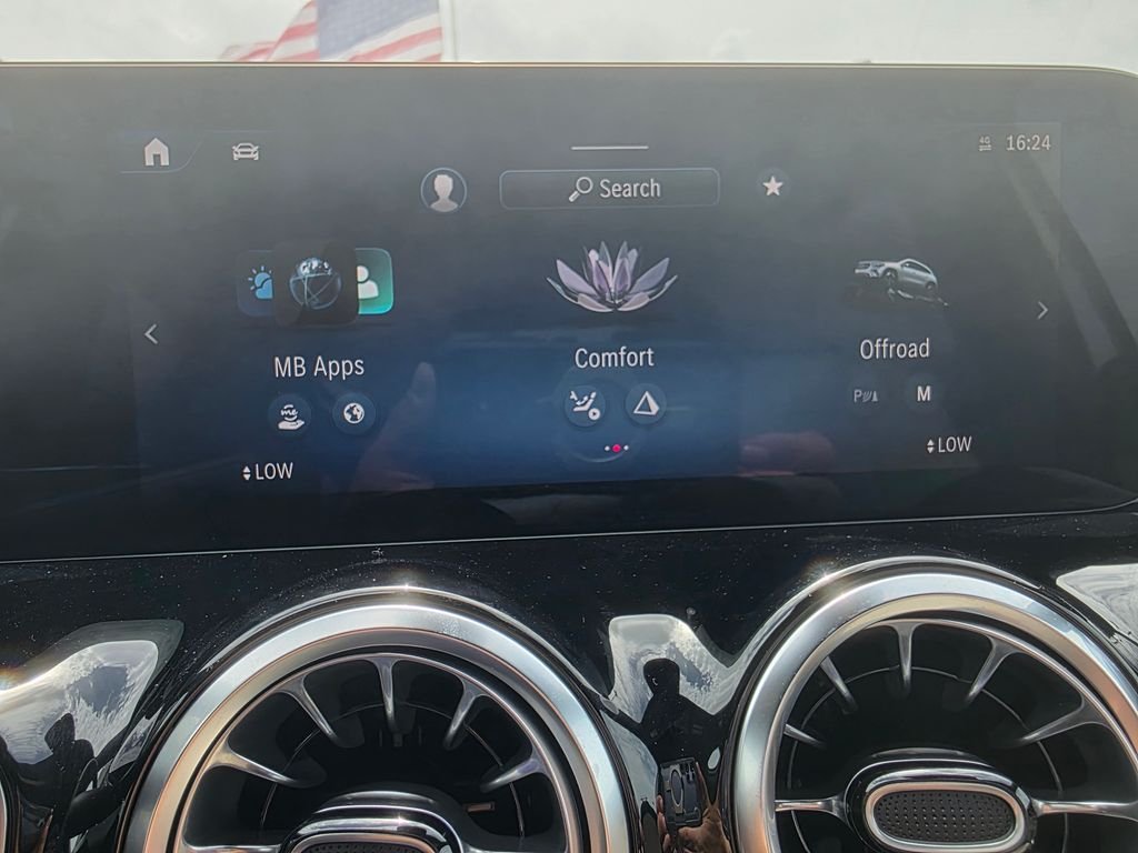 New 2026 Polar White Mercedes-Benz GLA 250 image 24