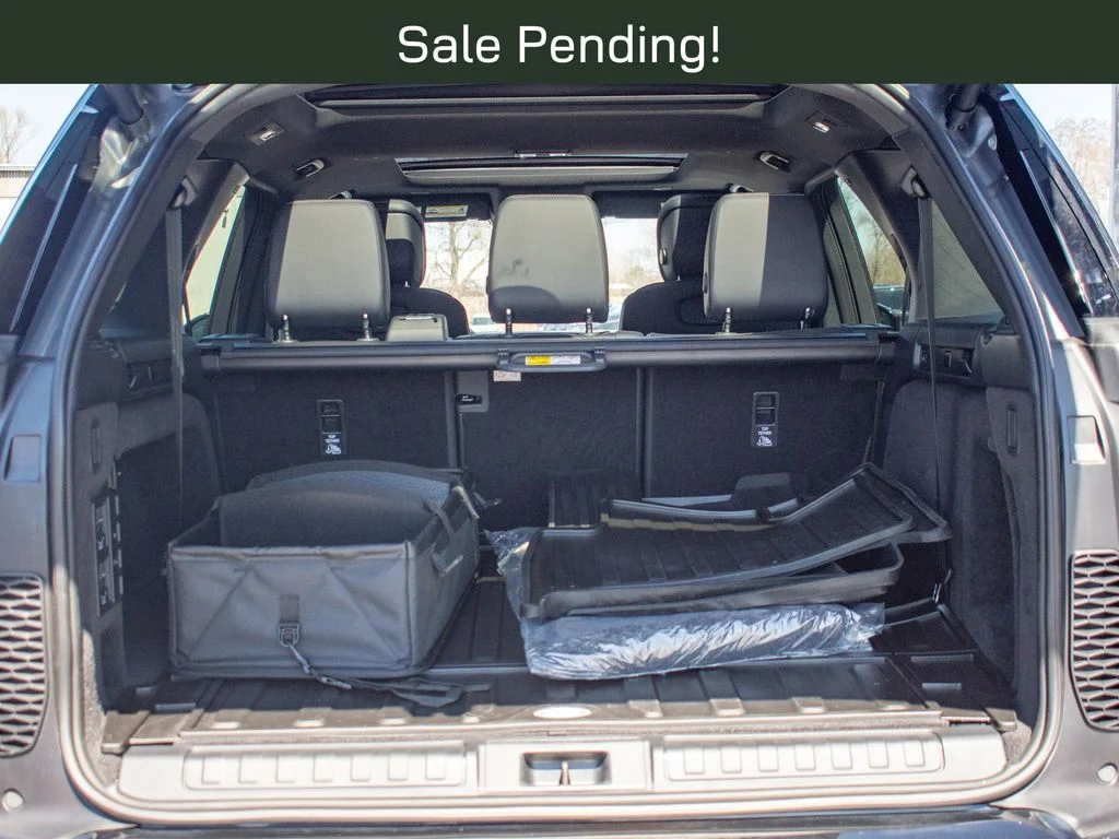 Used 2025 Gray Land Rover Dynamic SE image 38