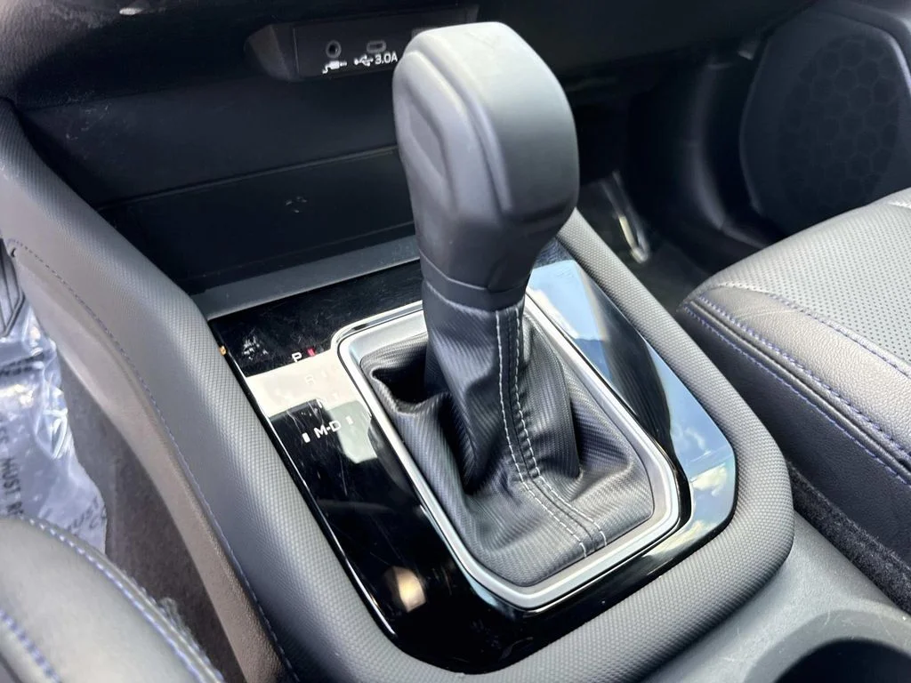 Used 2025 Beige Subaru Limited image 34