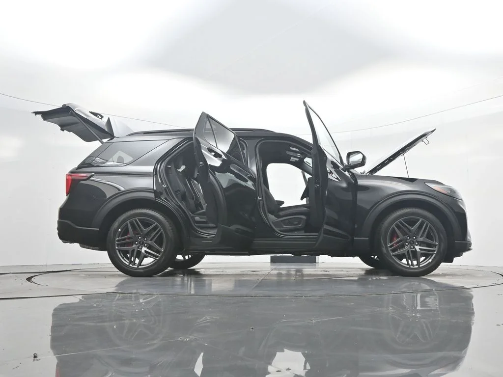 New 2026 Agate Black Metallic Ford ST image 54
