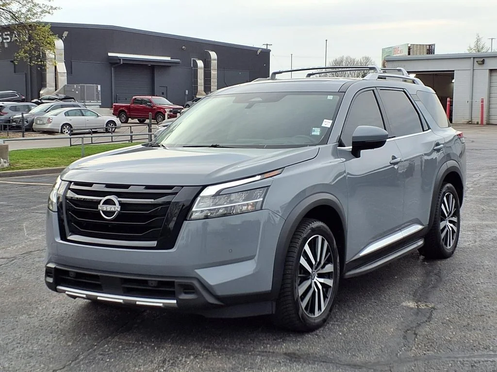 Used 2023 Gray Nissan Platinum image 2