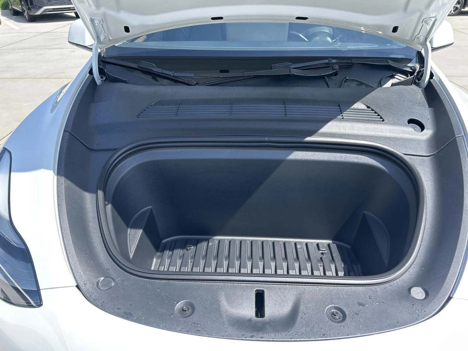 Used 2023 WHITE Tesla Long Range image 23