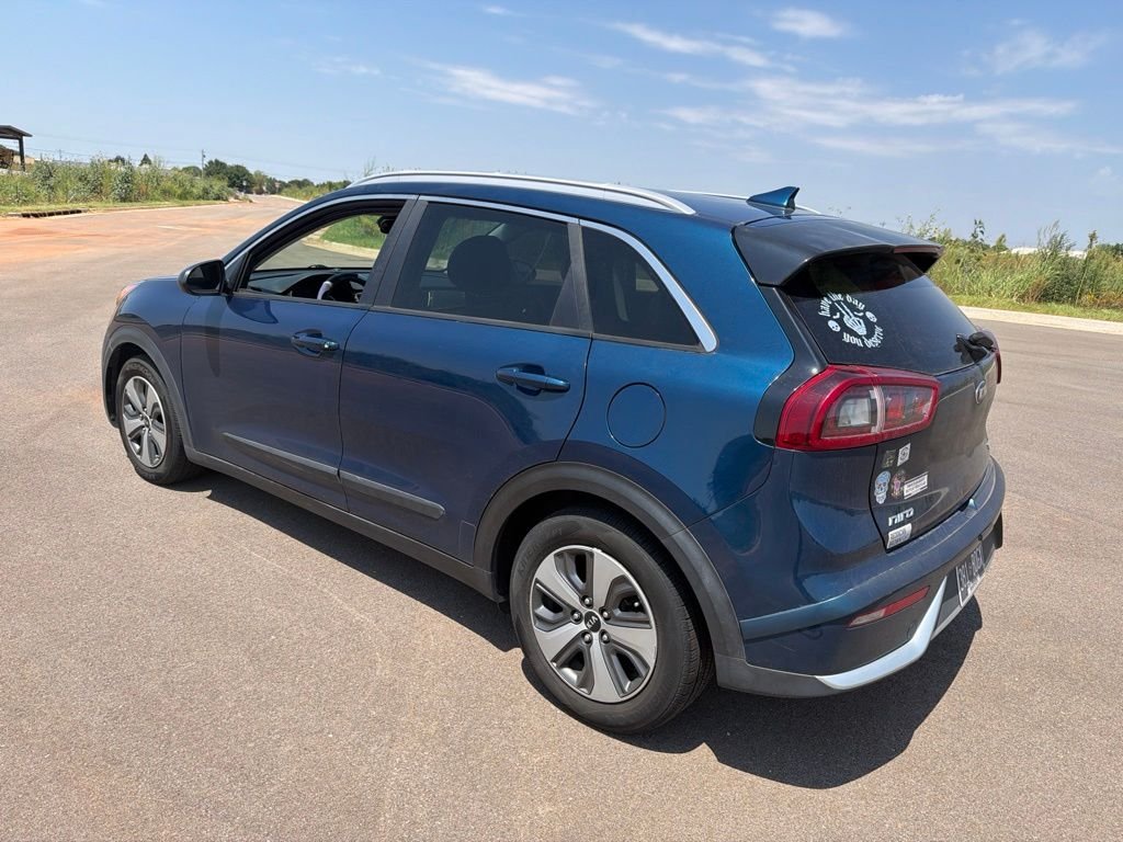 Used 2019 Deep Cerulean Kia LX image 7