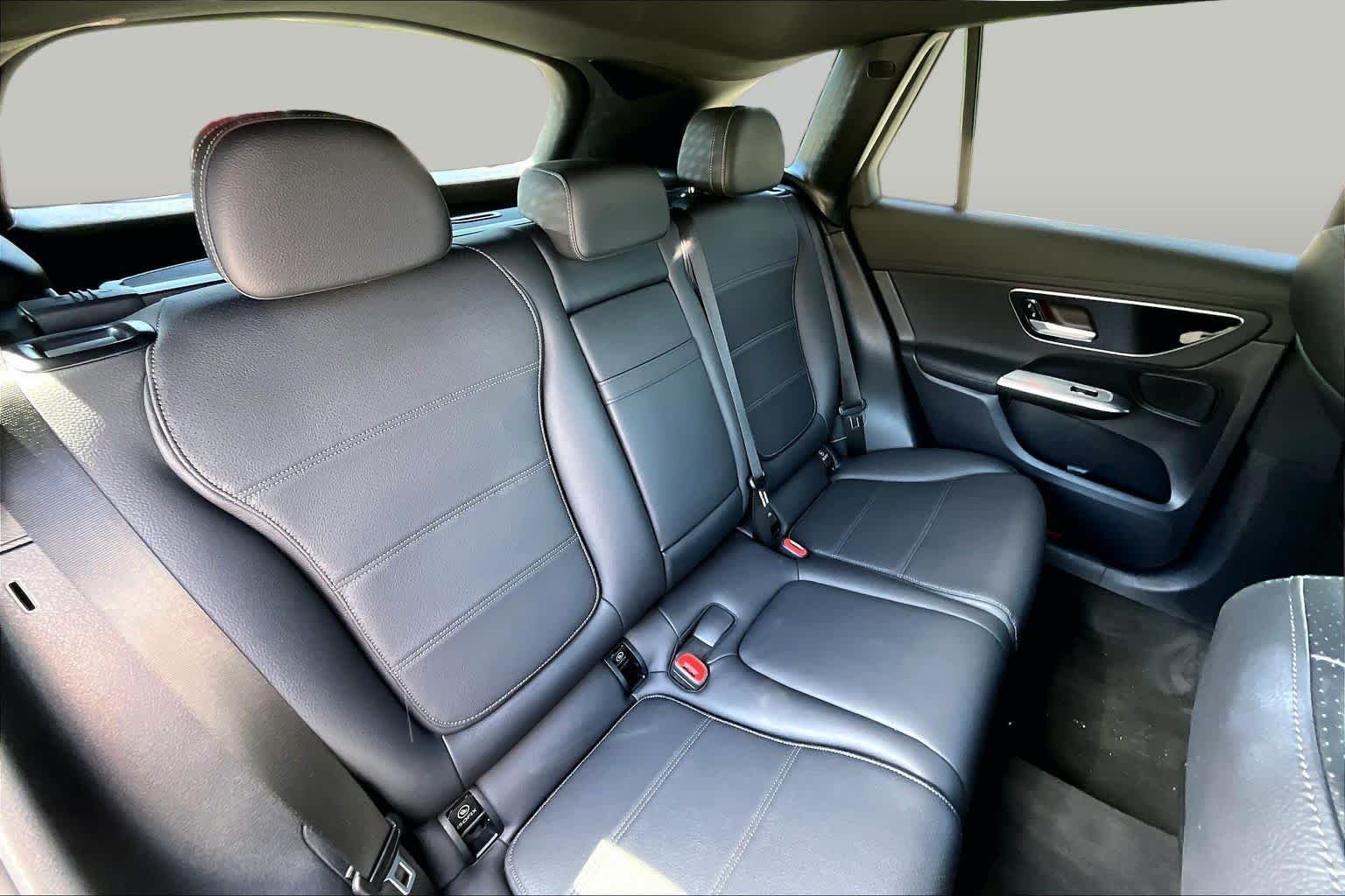 Used 2024 Graphite Grey Metallic Mercedes-Benz GLC 300 image 38
