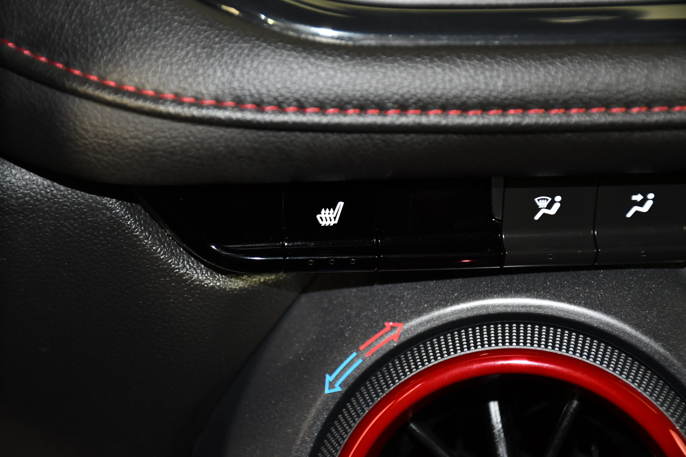 Used 2022 Silver Ice Metallic Chevrolet RS image 30