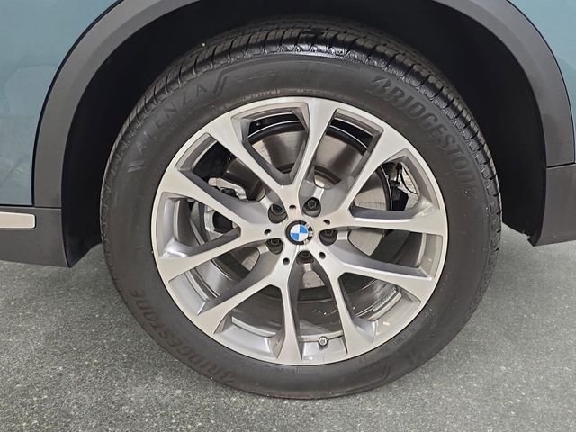 Certified Used 2026 Blue Ridge Mountain Metallic BMW xDrive40i image 28