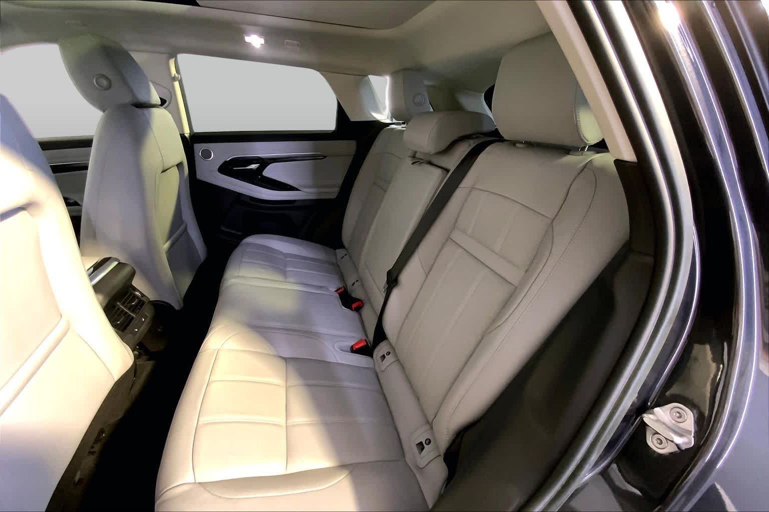 Used 2023 Carpathian Grey Premium Metallic Land Rover SE image 21