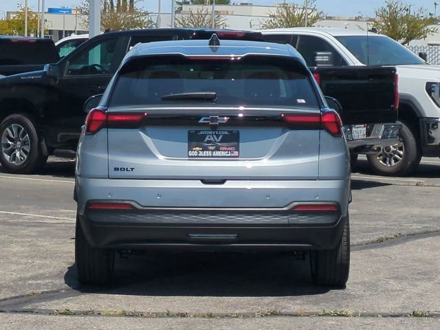 2027 Chevrolet Bolt LT - Photo 7