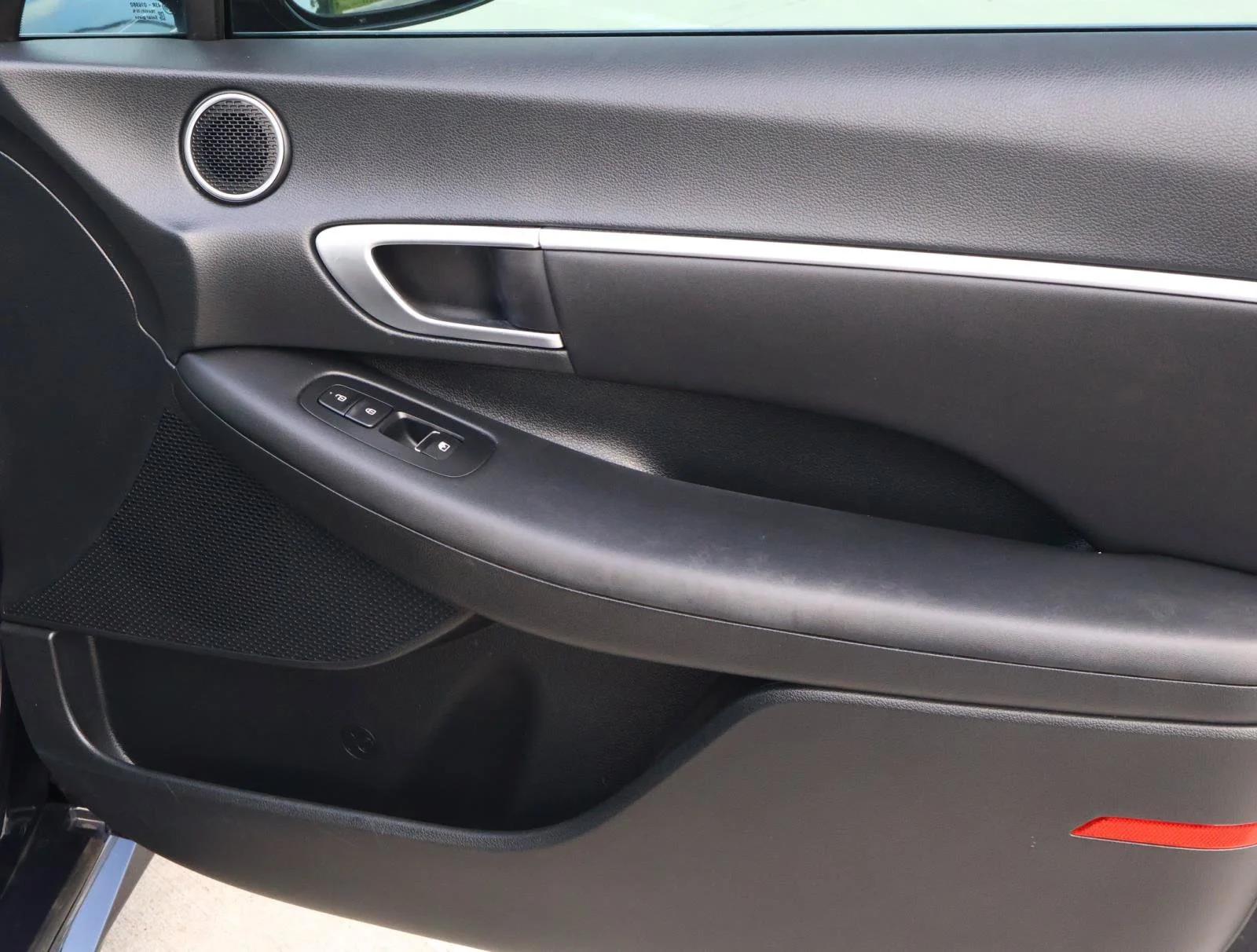 Used 2024 Carbon Blue Hyundai SEL image 14