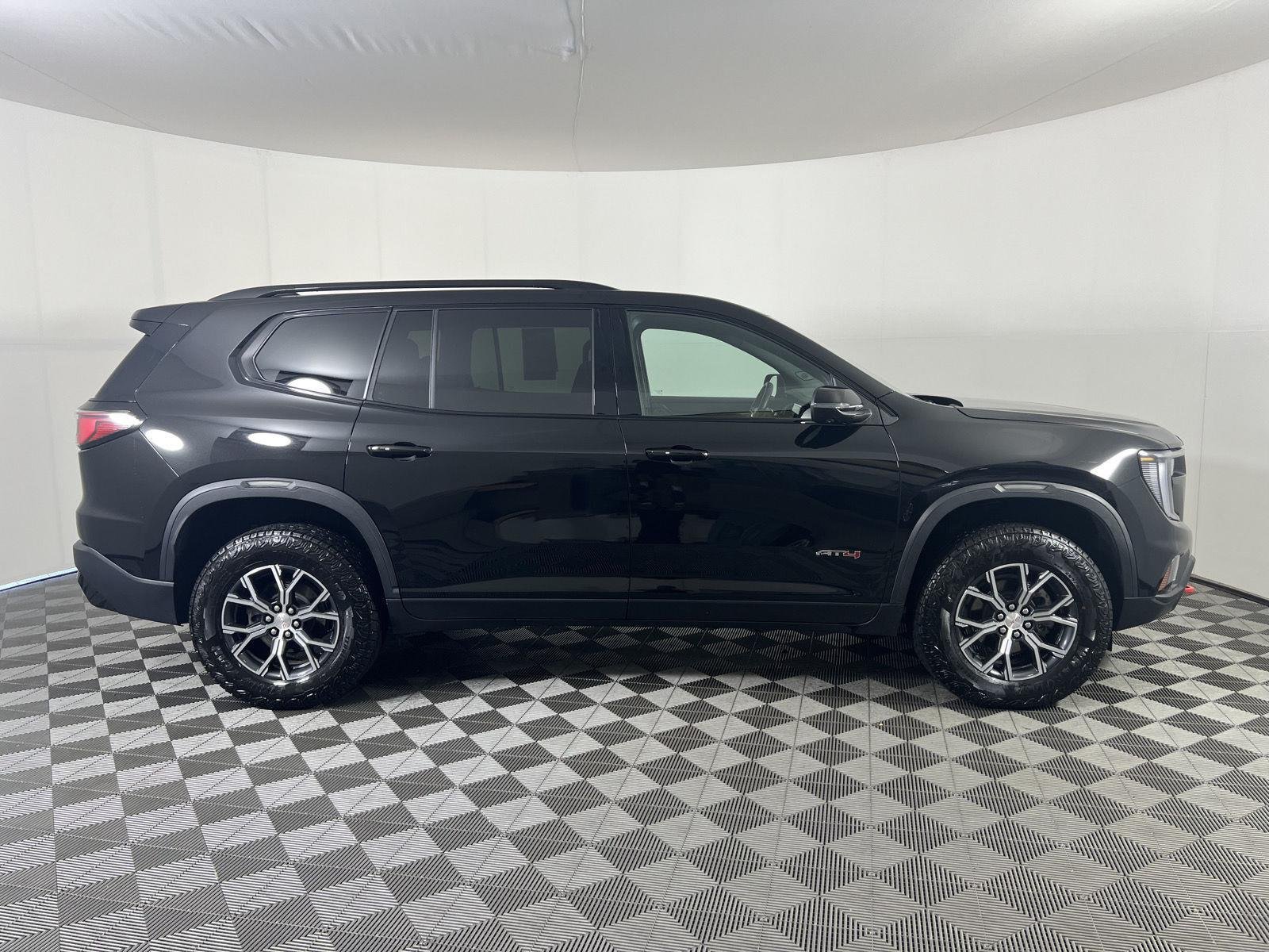 Used 2026 Ebony Twilight Metallic GMC AWD AT4 image 33
