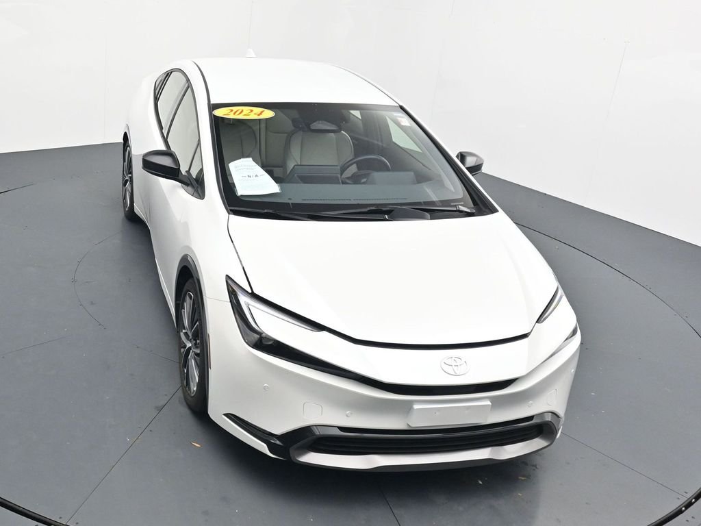 Used 2024 Beige Toyota XLE image 25