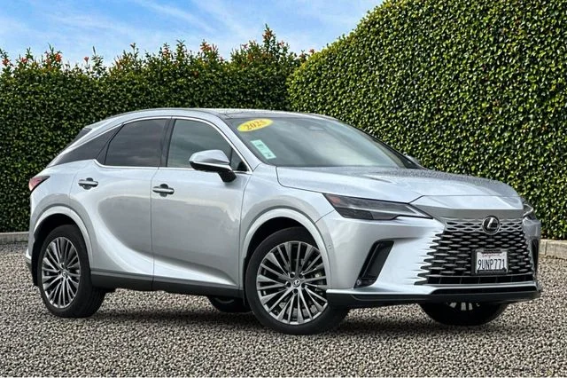 Used 2025 Silver Lexus 350h Luxury image 2