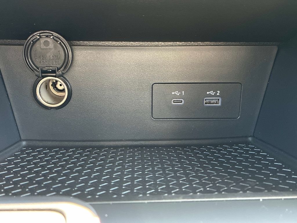 Used 2025 White Nissan S image 29