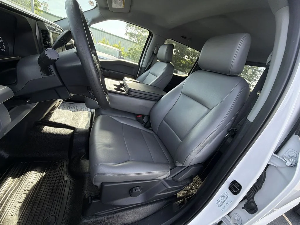 Used 2025 White Ford XL image 15