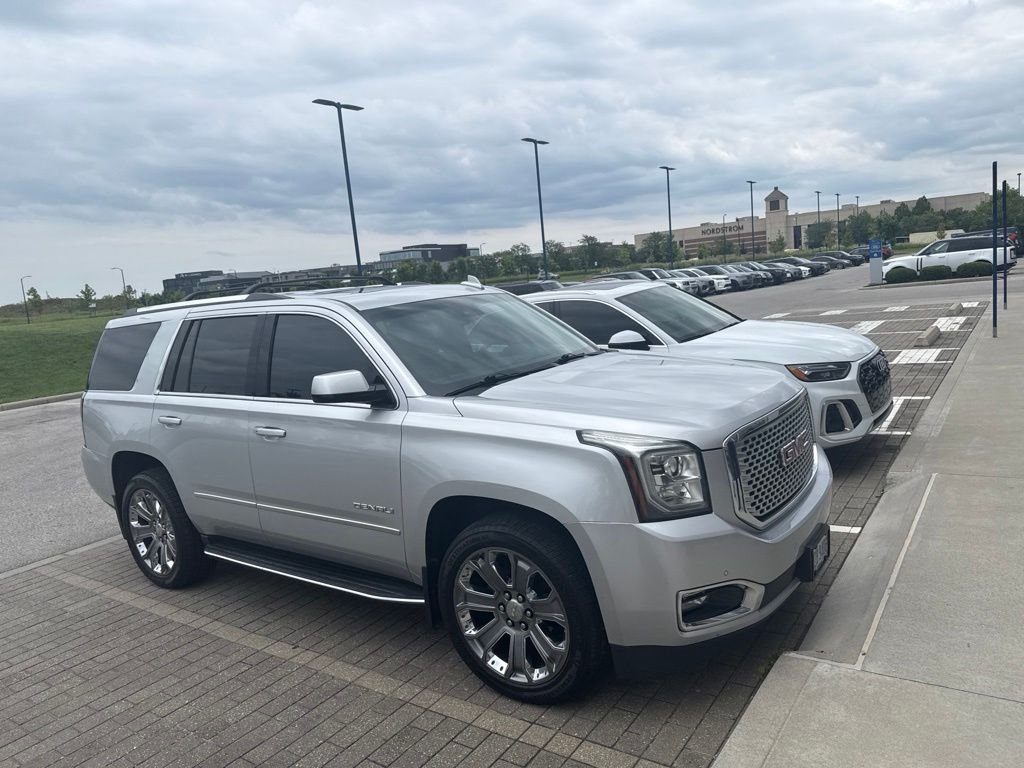 Used 2016 Quicksilver Metallic GMC Denali image 3