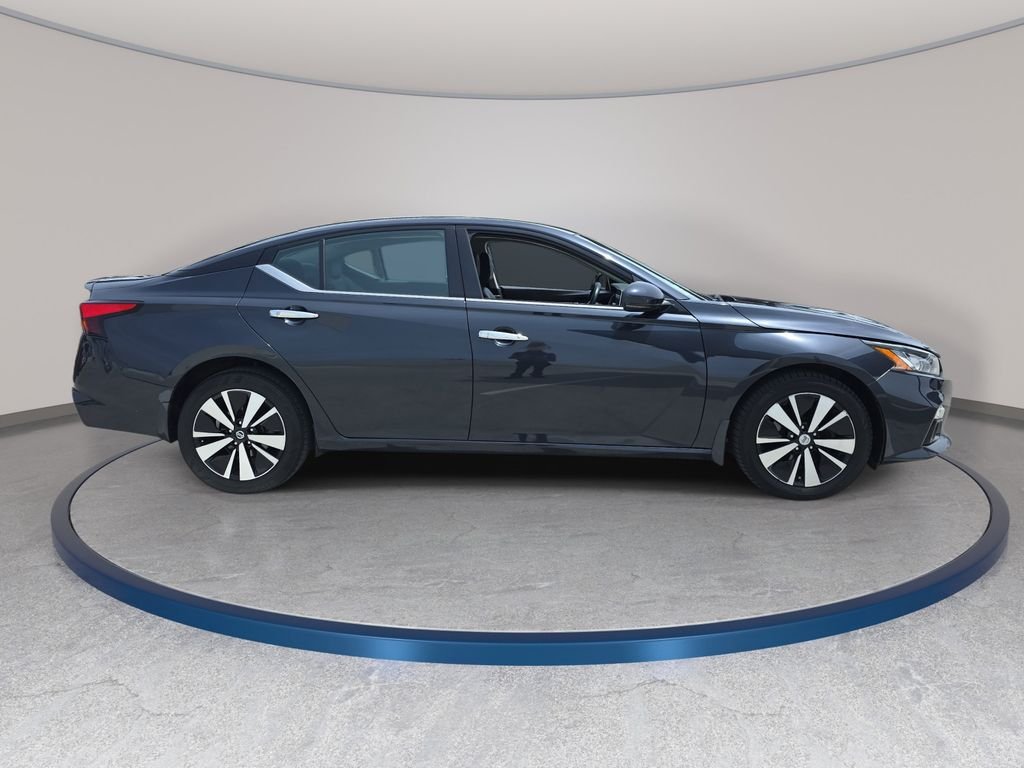 Used 2020 Blue Nissan 2.5 SL image 5