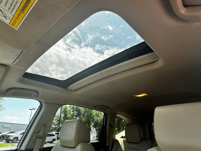 Used 2018 Beige Honda EX-L image 20