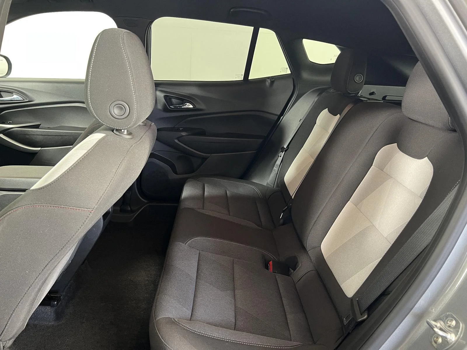 Used 2024 Sterling Gray Metallic Chevrolet 1RS image 18