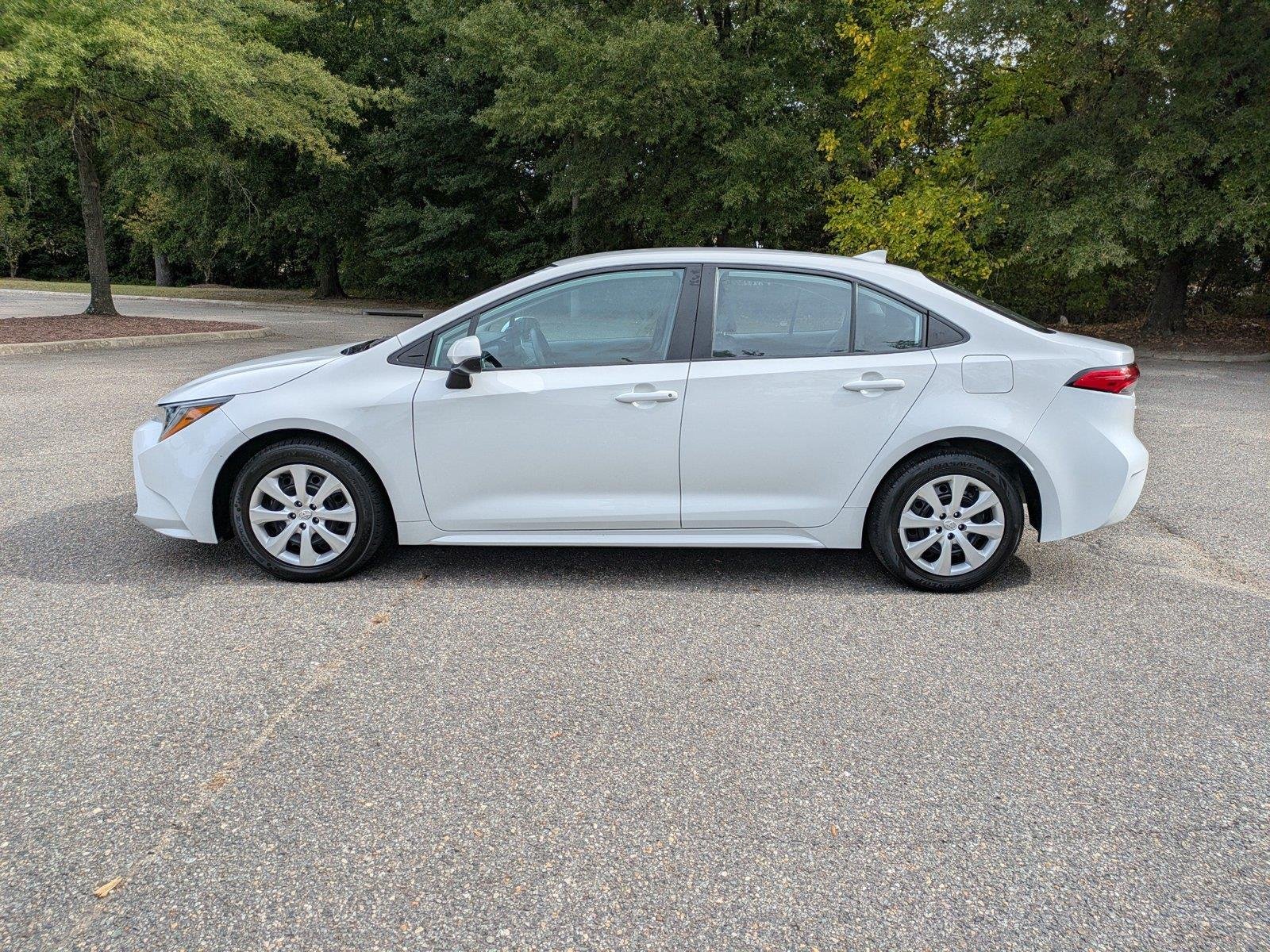 Used 2024  Toyota LE image 7