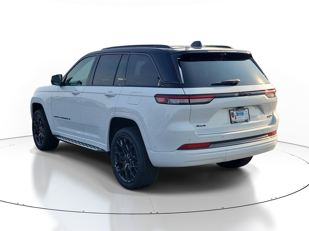 New 2026 Bright White Clear-Coat Exterior Paint Jeep Summit image 3