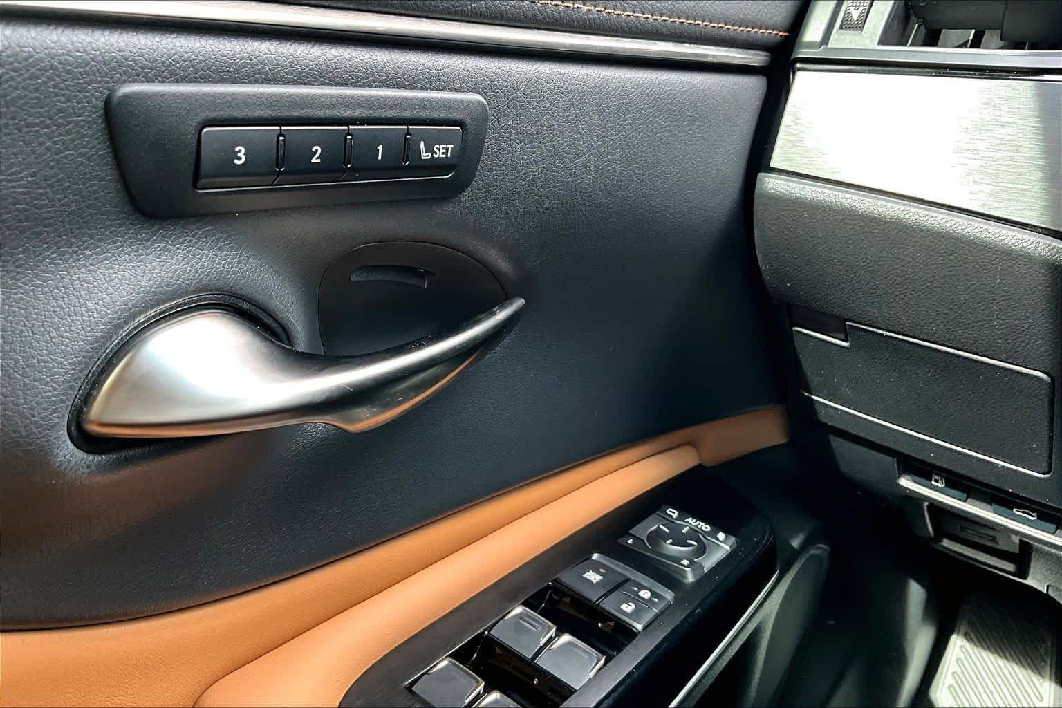 Used 2023 Caviar Lexus  image 35