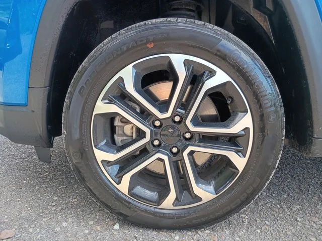 Used 2024 Blue Jeep Limited image 20
