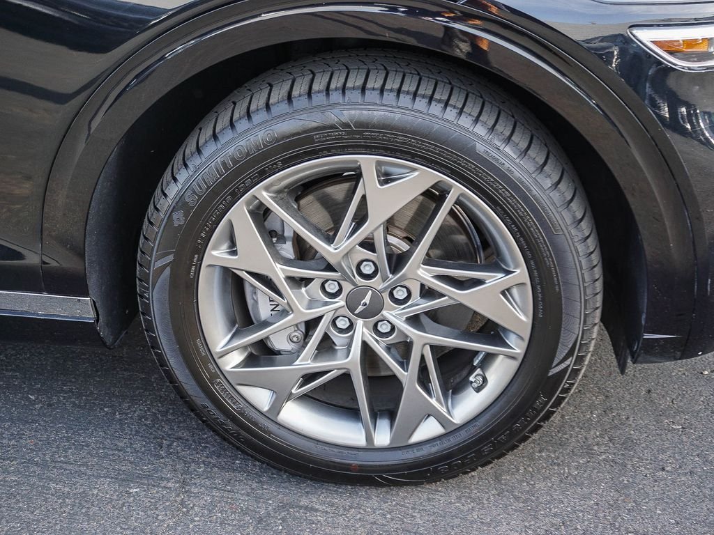 Used 2025 Black Genesis 2.5T image 10