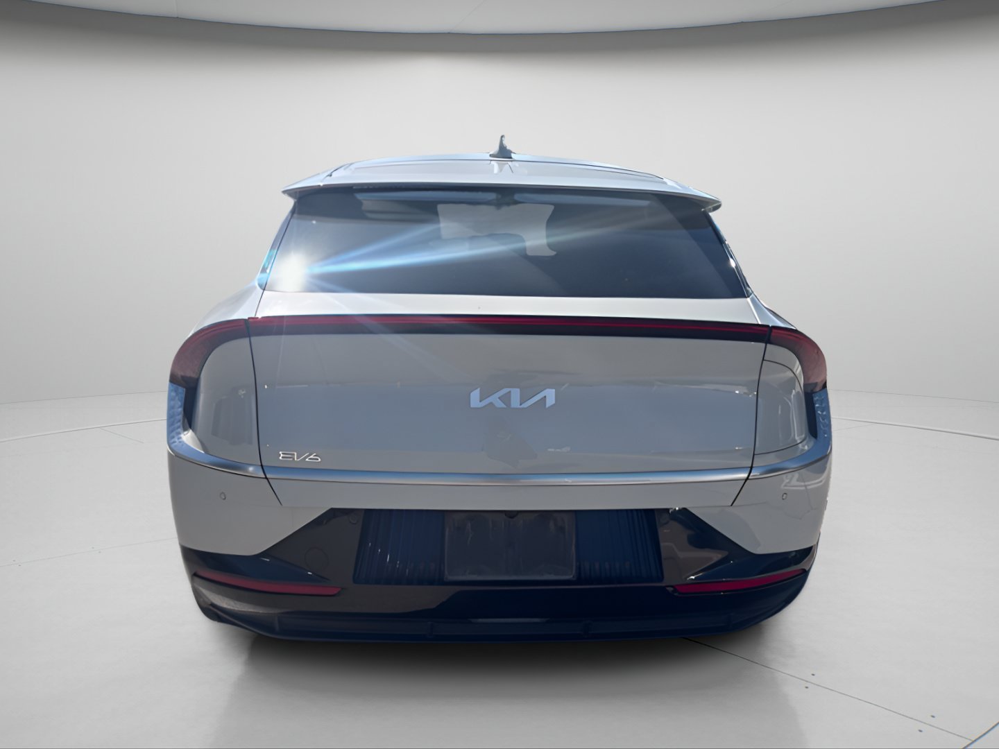 Certified Used 2023 Glacier Kia Wind image 8