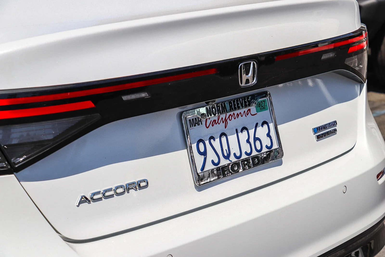 Used 2025 Platinum White Pearl Honda Touring image 12