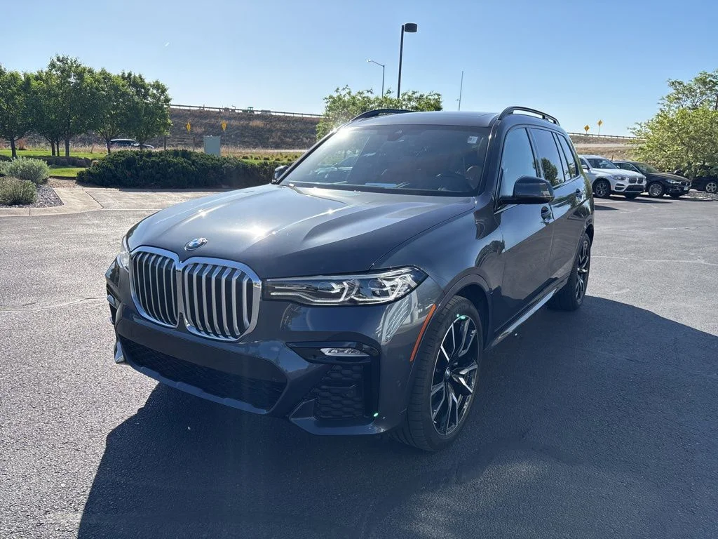 2022 BMW X7 xDrive40i's photo