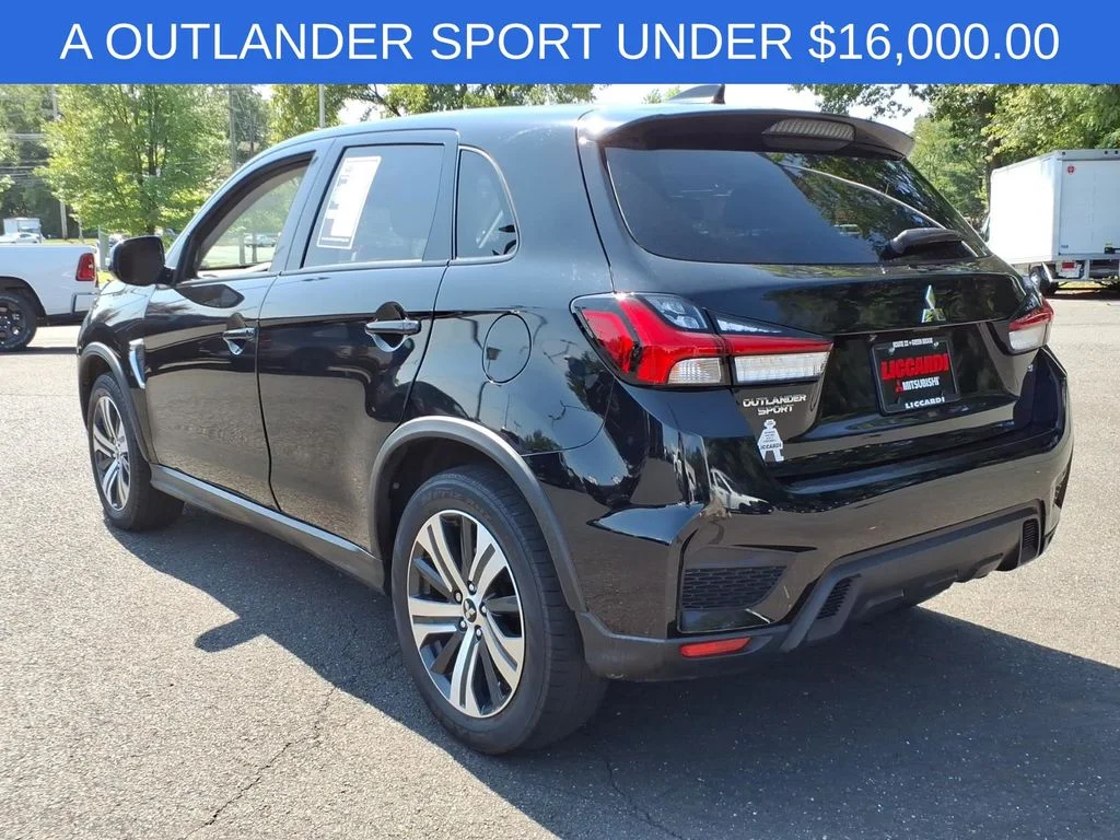 Used 2022 Black Mitsubishi 2.0 SE image 5