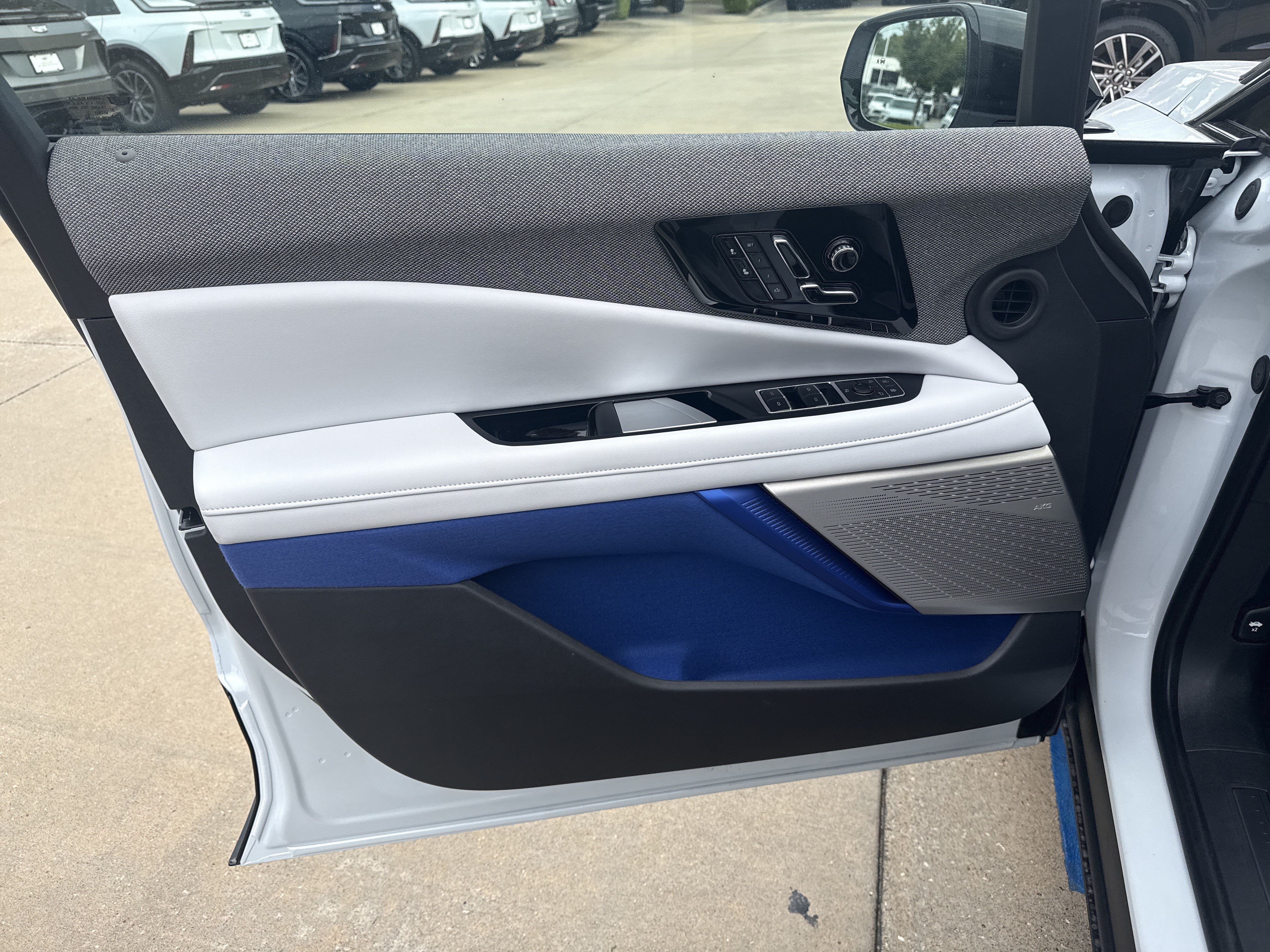 2026 Cadillac OPTIQ Sport - Photo 10