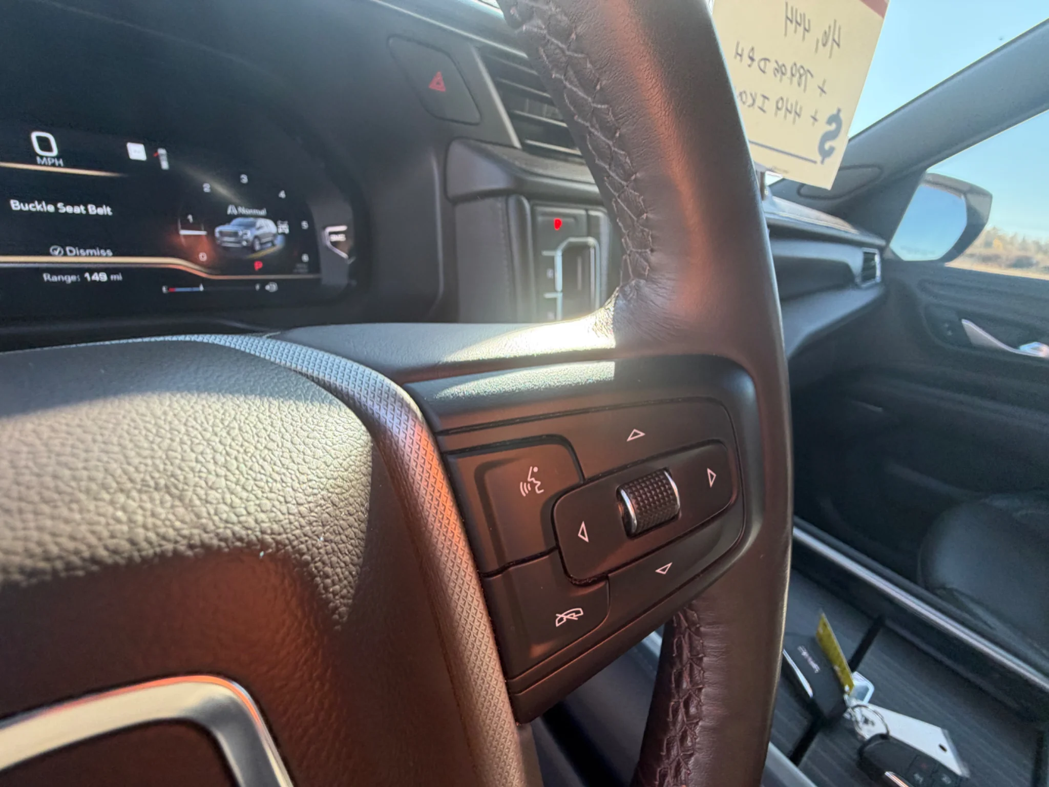 Used 2022 White Frost Tricoat GMC Denali image 23