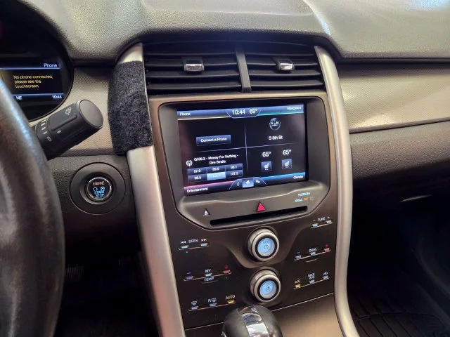 Used 2013 Red Ford SEL image 23
