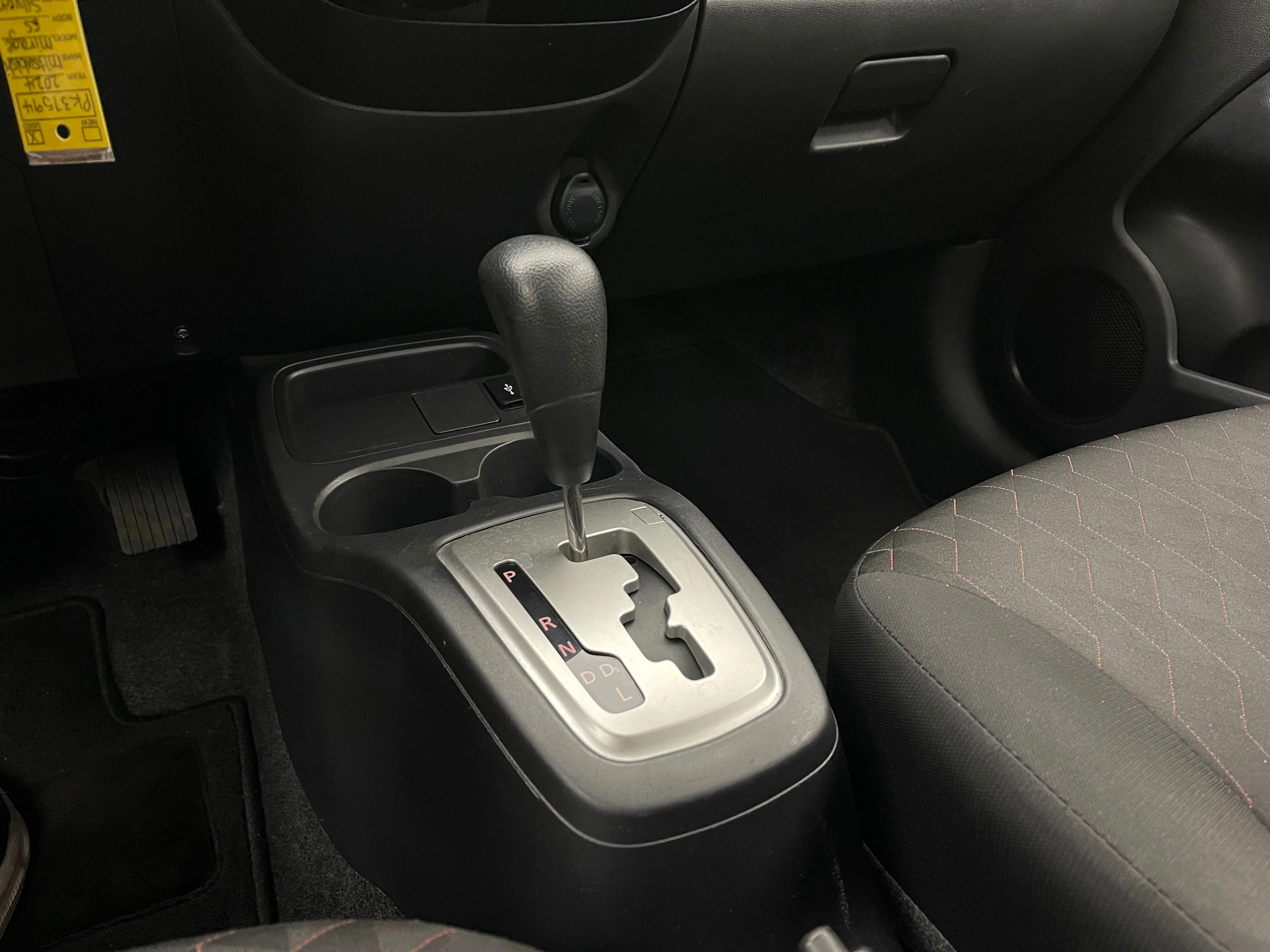 Used 2024 Silver Mitsubishi ES image 24