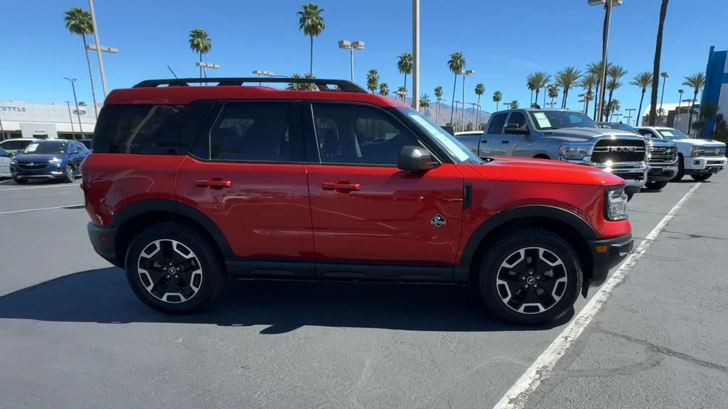 Used 2023 Red Ford Outer Banks image 2