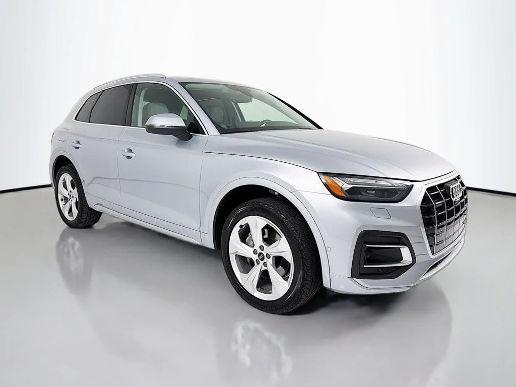 2021 Audi Q5 45 Prestige's photo