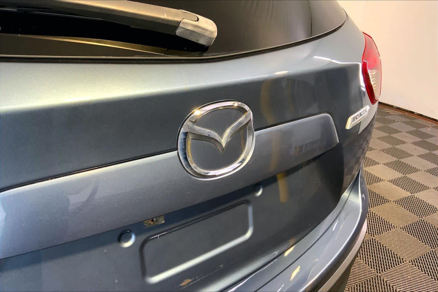 Used 2016 Blue Reflex Mica Mazda Grand Touring image 34