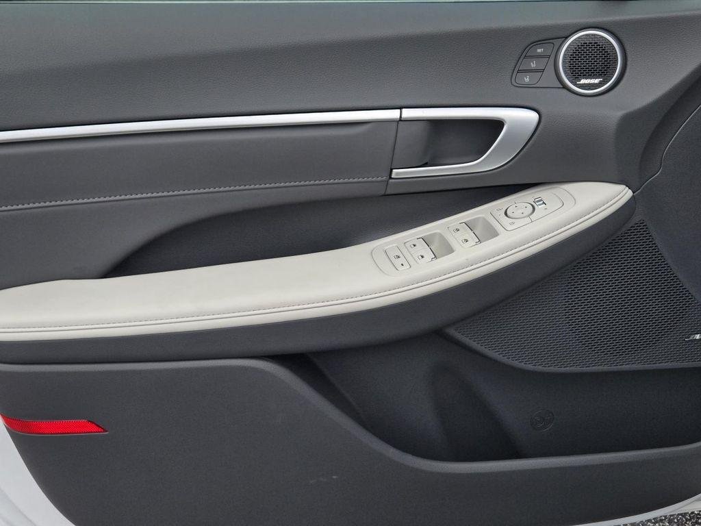 New 2026 White Hyundai Limited image 12