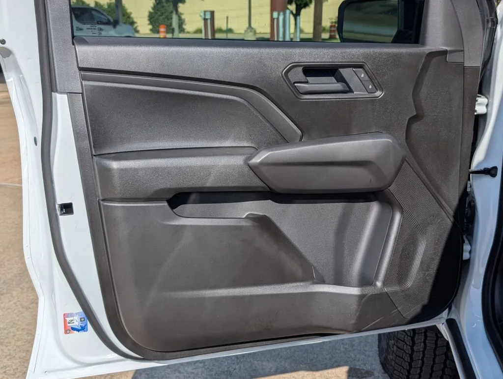 New 2026 Summit White Chevrolet Trail Boss image 13