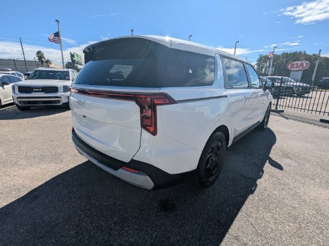 New 2027 White Kia LXS image 6