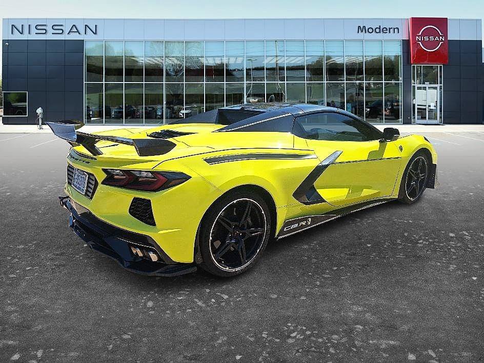 Used 2020 Accelerate Yellow Metallic Chevrolet 2LT image 5