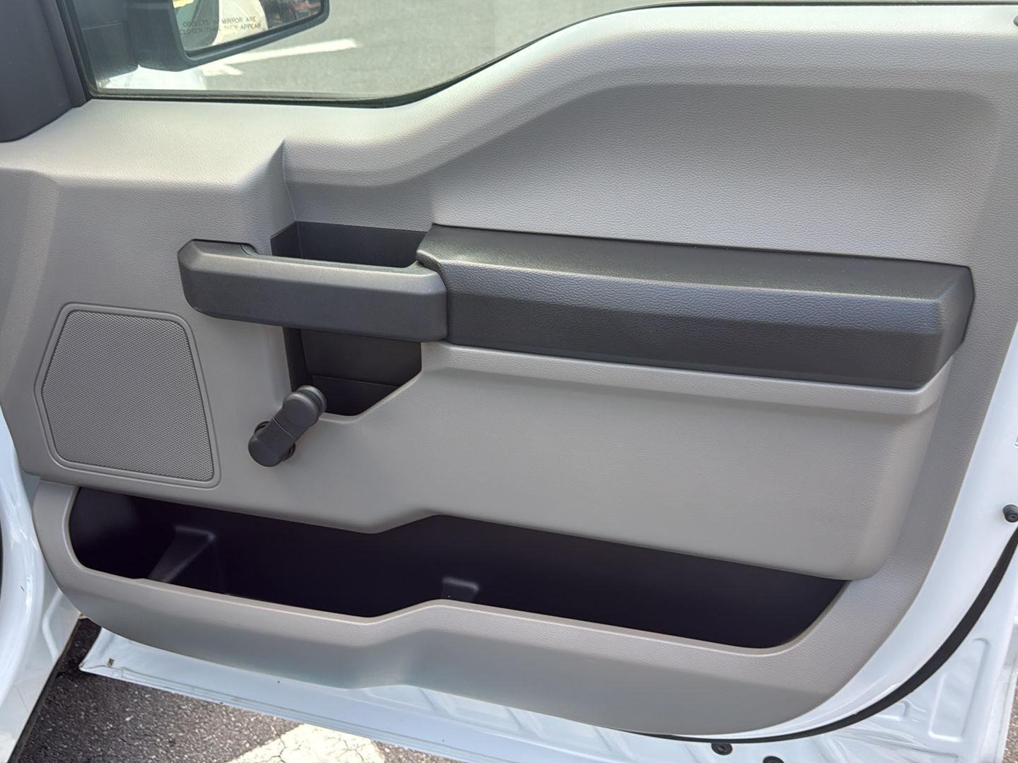 Used 2017 OXFORD WHITE FORD  image 28