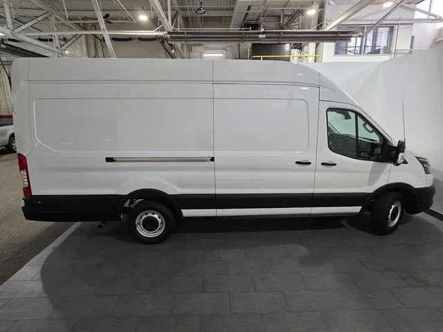Used 2024 White Ford Base image 6