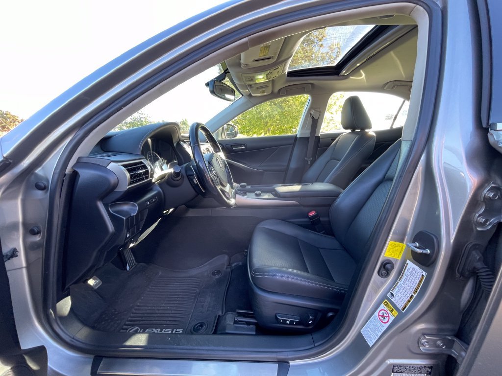 Used 2016 Silver Lexus 300 image 3